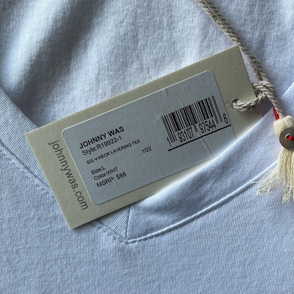 Johnny Was Women’s V-Neck White T-Shirt | Large - Picture 5 of 9